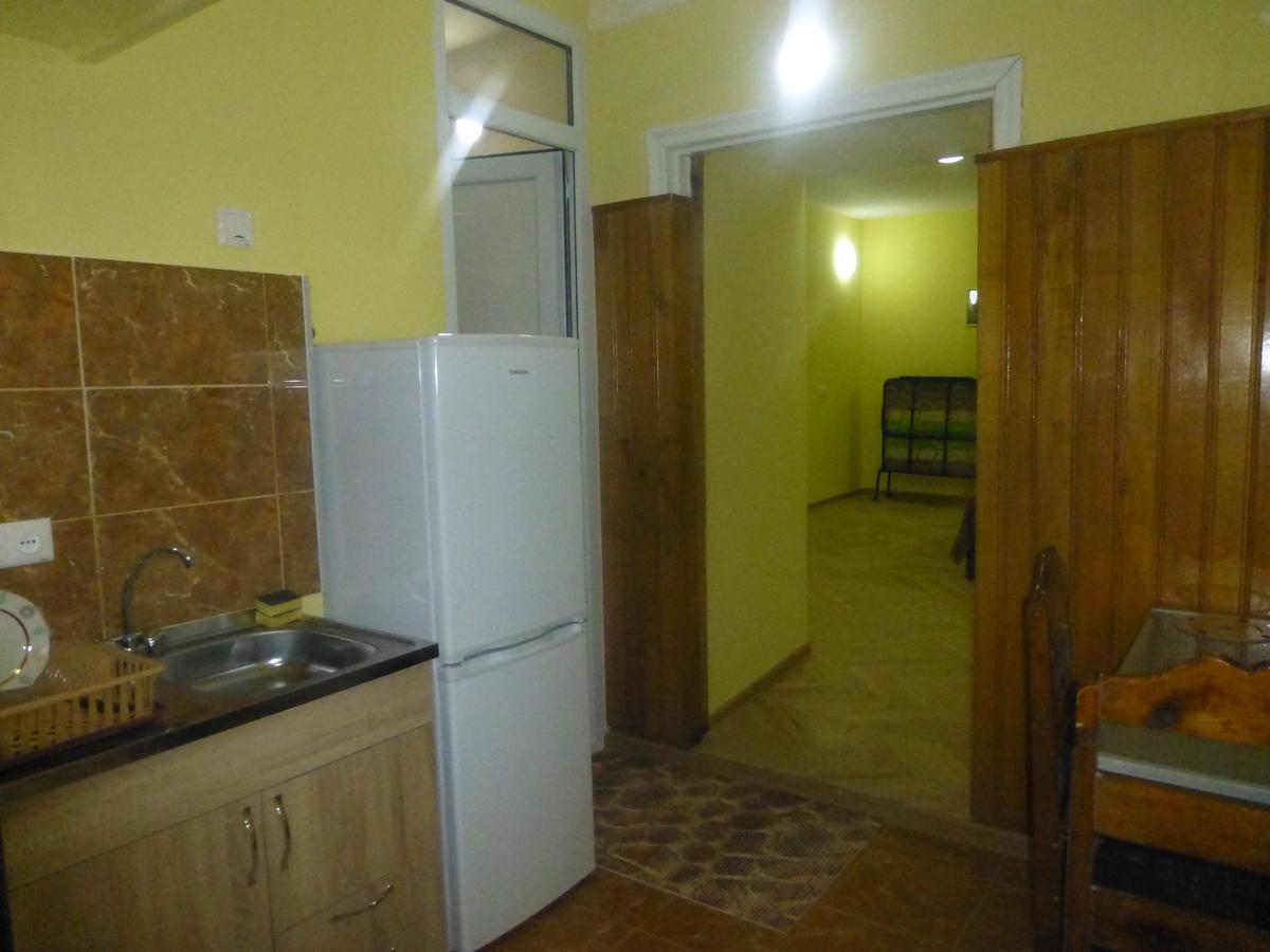 Room 1 Tbilisi Bagian luar foto
